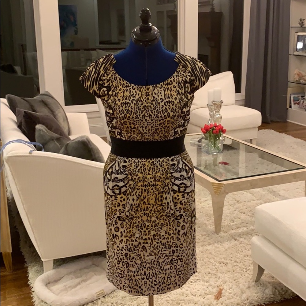 Animal print dress! With pockets